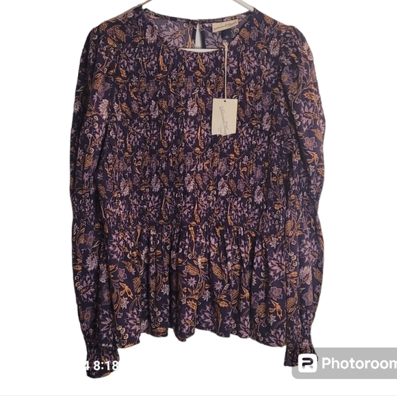 Universal Thread Tops - UNIVERSAL THREAD, purple floral tunic w/ puffy, long sleeves & smocking.Sz L NWT